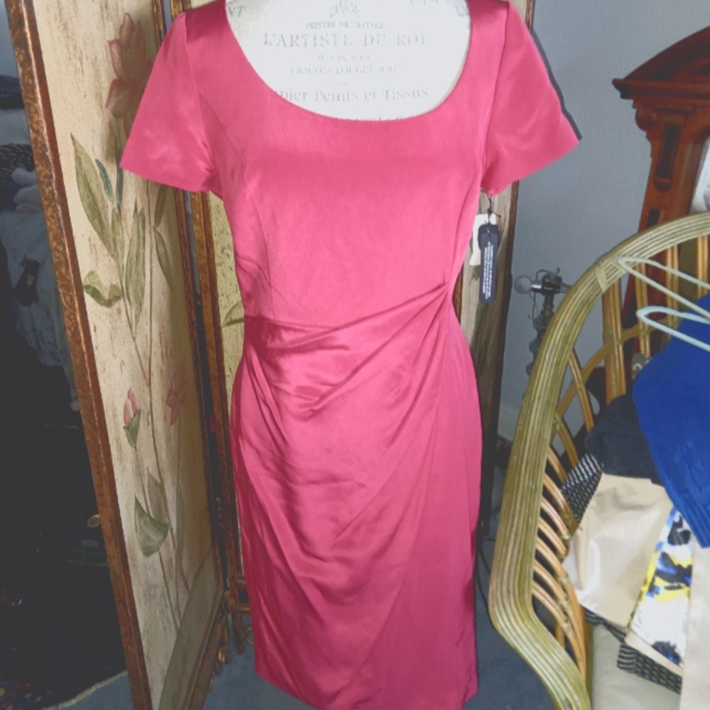 Vintage Tahari 100% silk dress